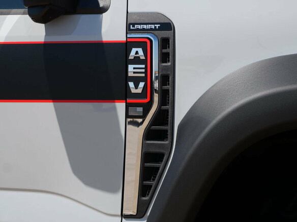 2025 Ford F-250, серебристый, 15980000 рублей - вид 16