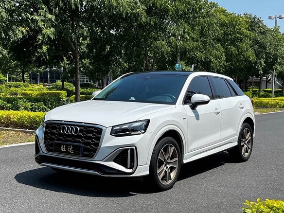 2023 Audi Q2 L 35 TFSI I Рестайлинг, белый, 1650000 рублей