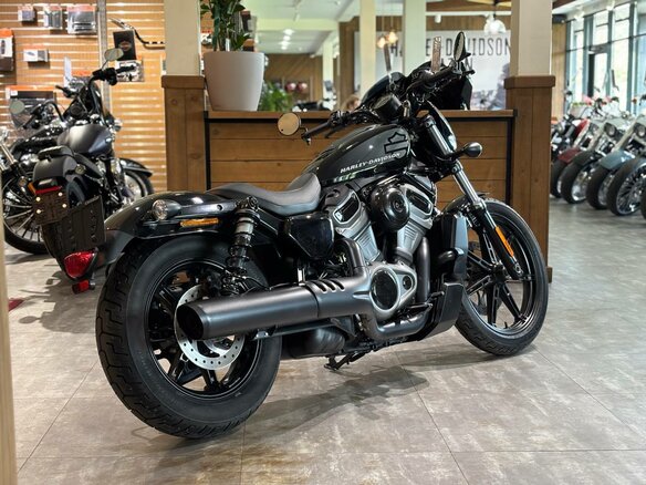 2022 Harley-Davidson Nightster, чёрный, 1400000 рублей - вид 2