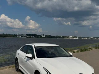 2020 Kia K5 III, белый, 2000000 рублей, вид 2