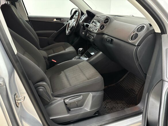 2011 Volkswagen Tiguan I Рестайлинг, серебристый, 1230000 рублей - вид 12
