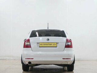 2012 Skoda Octavia II (A5) Рестайлинг, белый, 749000 рублей, вид 5
