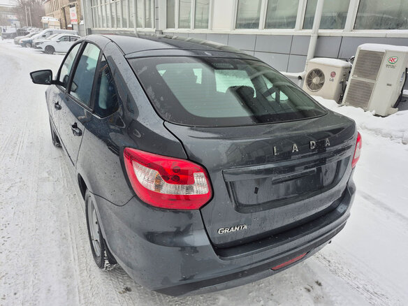 2026 Lada (ВАЗ) Granta I Рестайлинг, серый, 1037000 рублей - вид 2