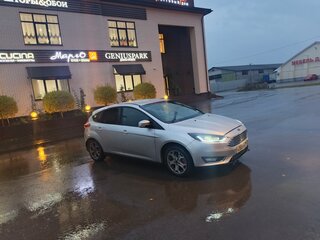 2011 Ford Focus III, серебристый, 420000 рублей, вид 2