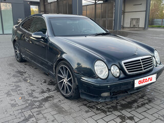 2001 Mercedes-Benz CLK-Класс 200 I (W208) Рестайлинг, чёрный, 370000 рублей, вид 4