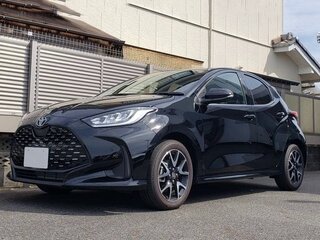 2023 Toyota Yaris IV, чёрный, 1014000 рублей, вид 1