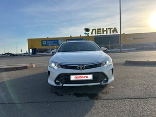 2015 Toyota Camry VII (XV50) Рестайлинг, белый, 1650000 рублей, вид 1