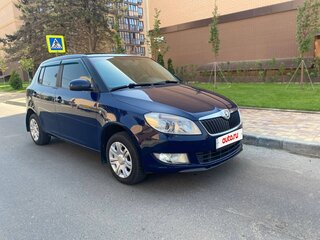 2013 Skoda Fabia II Рестайлинг, синий, 510000 рублей, вид 4
