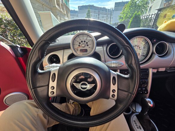 2002 Mini Hatch One I (R50), красный, 550000 рублей - вид 12