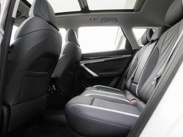 2026 Geely Atlas II, белый, 3870990 рублей - вид 12
