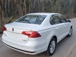 2022 Volkswagen Bora IV (China Market) Рестайлинг, белый, 1990000 рублей, вид 4