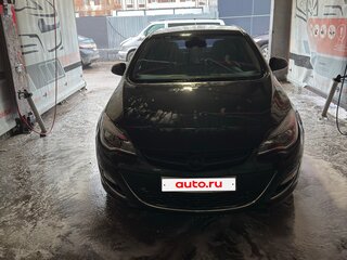 2013 Opel Astra J Рестайлинг, чёрный, 699000 рублей, вид 1
