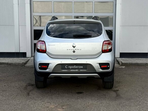 2018 Renault Sandero Stepway II Рестайлинг, серый - вид 3