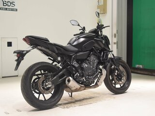 2022 Yamaha MT-07 (FZ-07), чёрный, 880000 рублей, вид 4