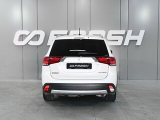 2015 Mitsubishi Outlander III Рестайлинг 2, белый, 1749000 рублей, вид 4