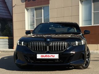 2023 BMW 5 серии 530i xDrive VIII (G60/G61/G68), чёрный, 6300000 рублей, вид 4