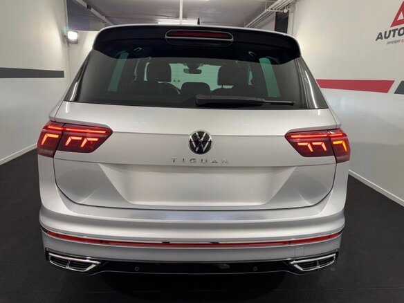 2023 Volkswagen Tiguan II Рестайлинг, серебристый, 3150000 рублей - вид 4