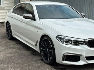 2018 BMW 5 серии M550d xDrive VII (G30/G31/G38), белый, 4800000 рублей, вид 3