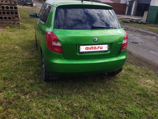 2012 Skoda Fabia II Рестайлинг, зелёный, 310000 рублей, вид 3