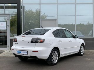 2008 Mazda 3 4-speed I (BK) Рестайлинг, белый, 789000 рублей, вид 4