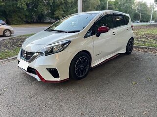 2017 Nissan Note Nismo e-Power II Рестайлинг, белый, 1600000 рублей, вид 5