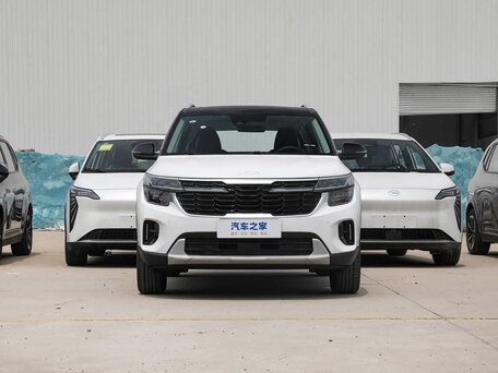 2026 Kia Seltos I Рестайлинг, белый, 2300004 рублей, вид 2