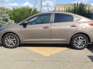 2022 Hyundai Solaris II Рестайлинг, серый, 1750000 рублей, вид 4