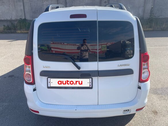 2015 Lada (ВАЗ) Largus I, белый, 650000 рублей - вид 2