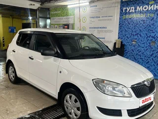 2013 Skoda Fabia II Рестайлинг, белый, 655000 рублей, вид 3