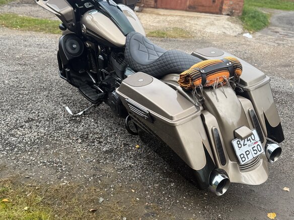 2013 Harley-Davidson CVO Road Glide, золотистый, 1200000 рублей - вид 3