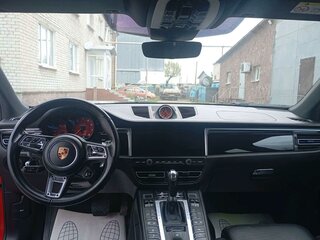 2019 Porsche Macan S I Рестайлинг, красный, 3947850 рублей, вид 5