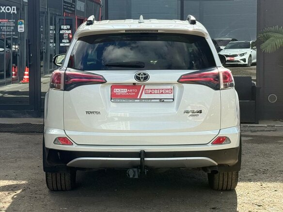 2017 Toyota RAV4 IV (XA40) Рестайлинг, белый - вид 6