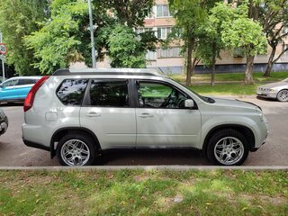 2014 Nissan X-Trail II Рестайлинг, серебристый, 1790000 рублей, вид 3