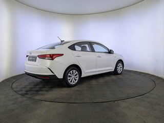 2022 Hyundai Solaris II Рестайлинг, белый, 1600000 рублей, вид 5