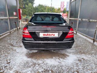 2003 Mercedes-Benz E-Класс 240 III (W211, S211), чёрный, 900000 рублей, вид 3