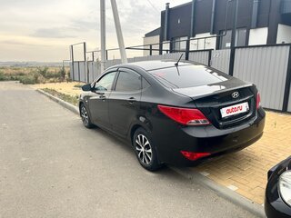 2015 Hyundai Solaris I Рестайлинг, чёрный, 915000 рублей, вид 4