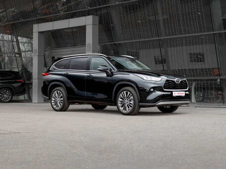 Toyota Highlander IV (XU70)