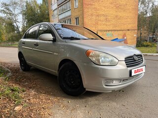 2007 Hyundai Verna II, серебристый, 395000 рублей, вид 1