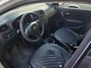 2017 Volkswagen Polo V Рестайлинг, белый, 500000 рублей, вид 5