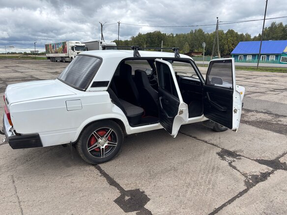 2007 Lada (ВАЗ) 2107, белый, 160000 рублей - вид 7