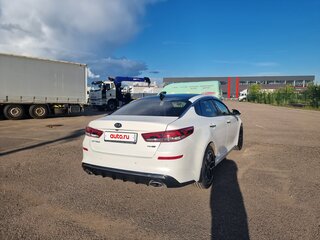 2019 Kia Optima IV Рестайлинг, белый, 1750000 рублей, вид 5