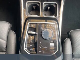 2025 BMW 7 серии 740d xDrive VII (G70), серый, 12800000 рублей, вид 5