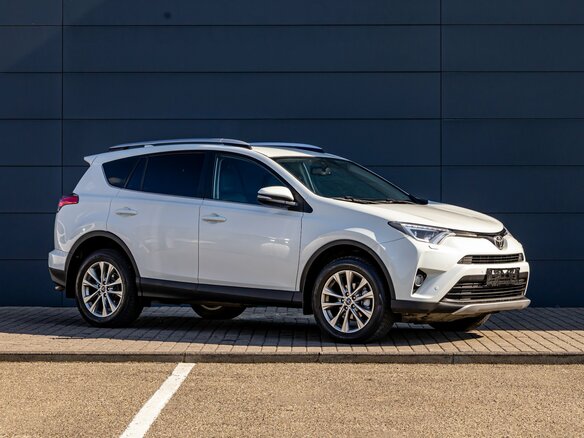 2018 Toyota RAV4 IV (XA40) Рестайлинг, белый - вид 6