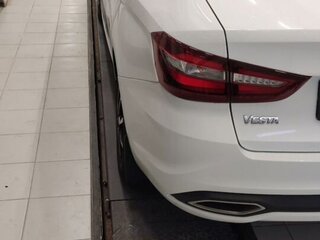 2024 Lada (ВАЗ) Vesta I Рестайлинг (NG), белый, 1400000 рублей, вид 5