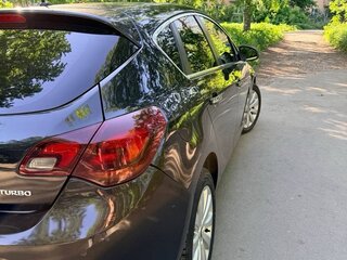 2012 Opel Astra J Рестайлинг, чёрный, 730000 рублей, вид 4