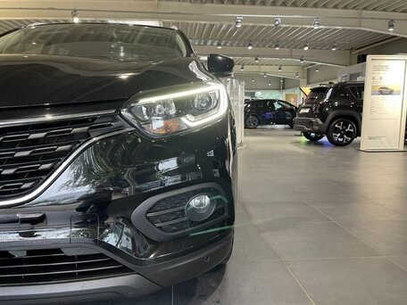 2022 Renault Kadjar I Рестайлинг, чёрный, 2410000 рублей, вид 3