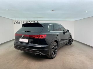 2026 Volkswagen Touareg III Рестайлинг, чёрный, 12285000 рублей, вид 4