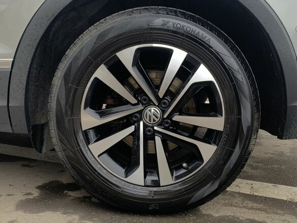 2019 Volkswagen Tiguan II, серебристый, 2359000 рублей - вид 8