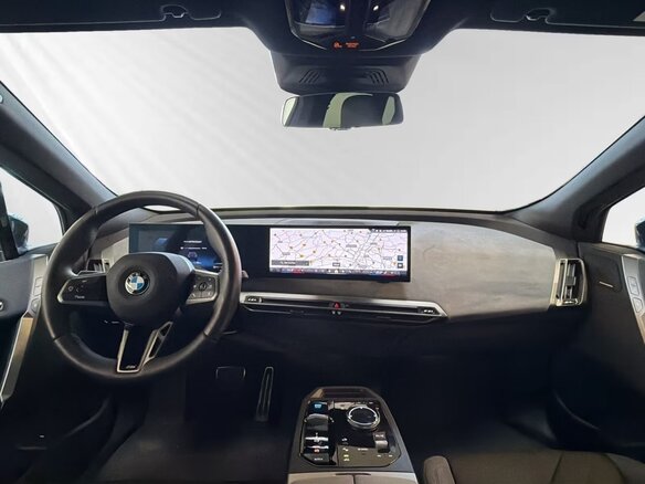 2025 BMW iX xDrive45 I (I20) Рестайлинг, чёрный, 12990000 рублей - вид 9
