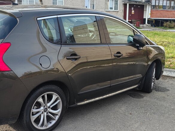 2012 Peugeot 3008 I, коричневый, 750000 рублей - вид 2